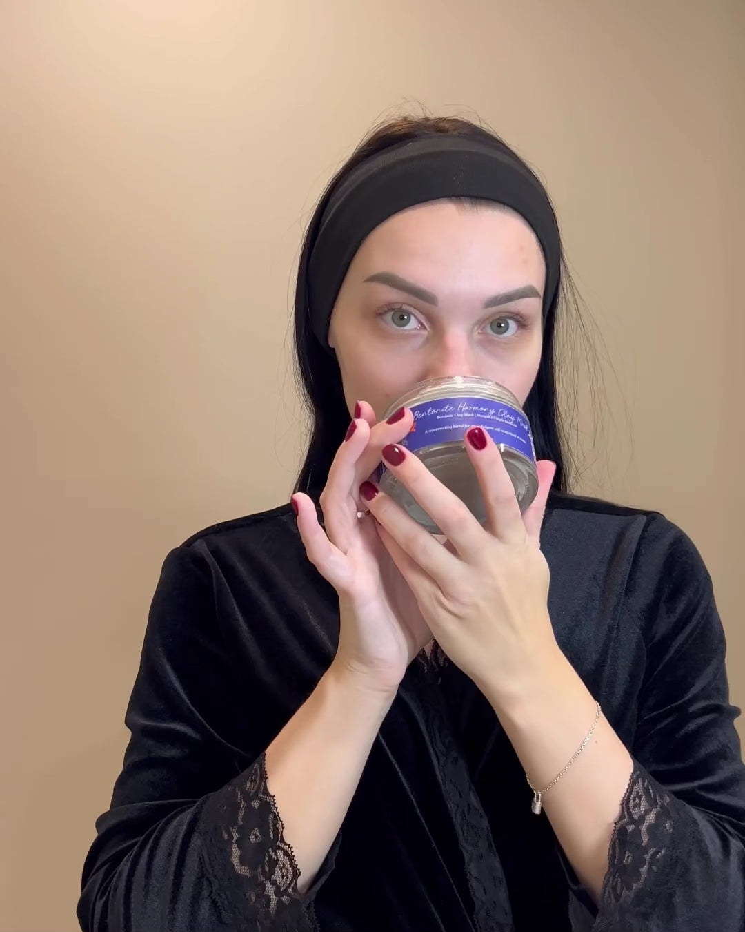 Bentonite Clay Mask Application for hydrated, plump, and glowing skin.